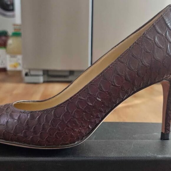 COACH CROCODILE CHESTNUT PUMP HEELS - Picture 4 of 6